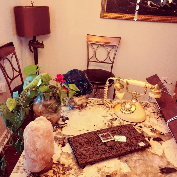 Michi Clutch - Picture 3 of 4